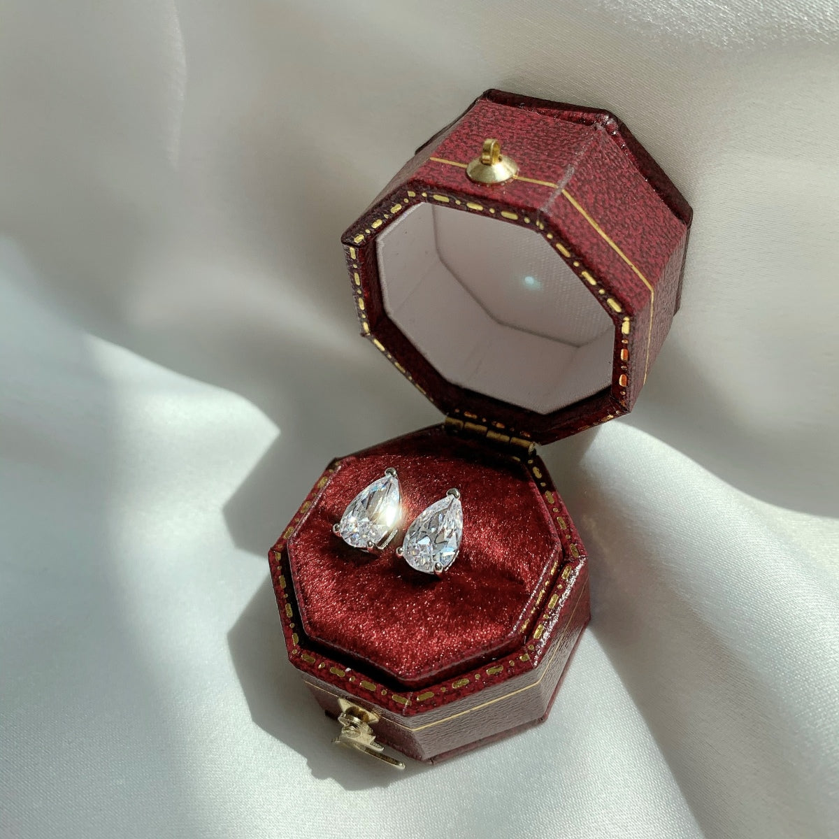 [Lucky Star]Ornate Water Drop Shape Earrings