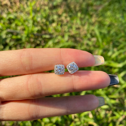 [Lucky Star]Classic Round Center Stone Stud Earrings