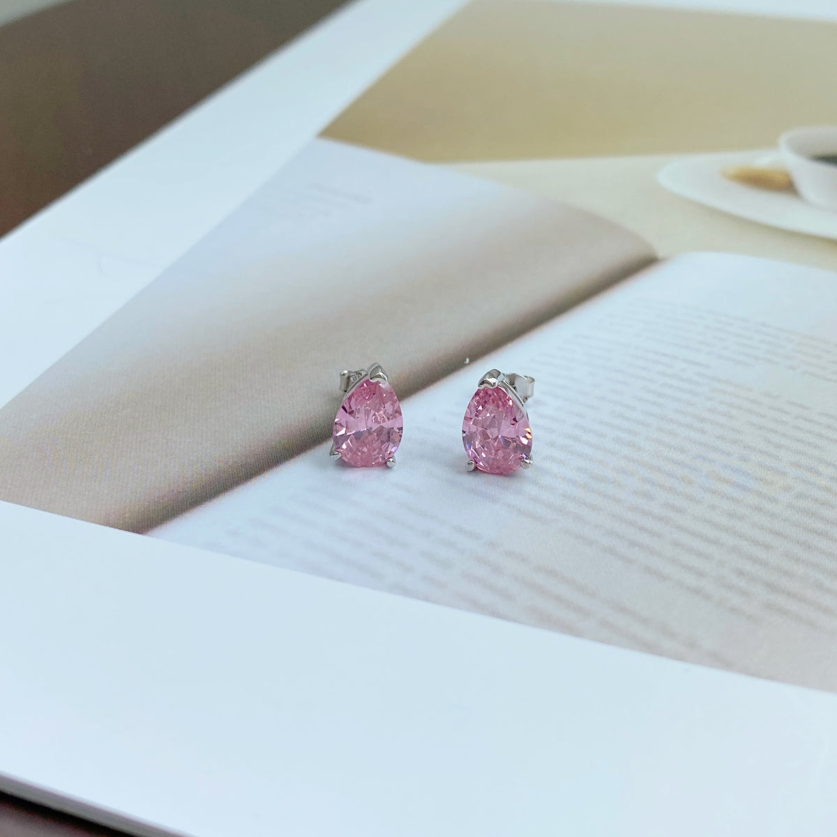 [Lucky Star]Ornate Water Drop Shape Earrings