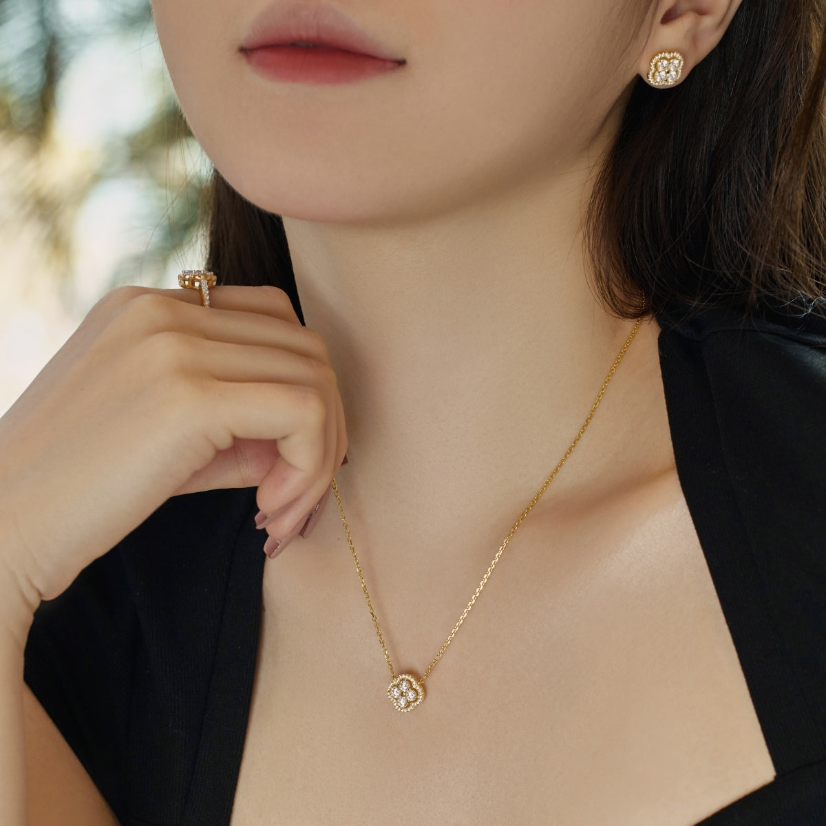[Glücksstern]Exquisite Halskette mit vierblättrigem Kleeblatt-Blumendesign
