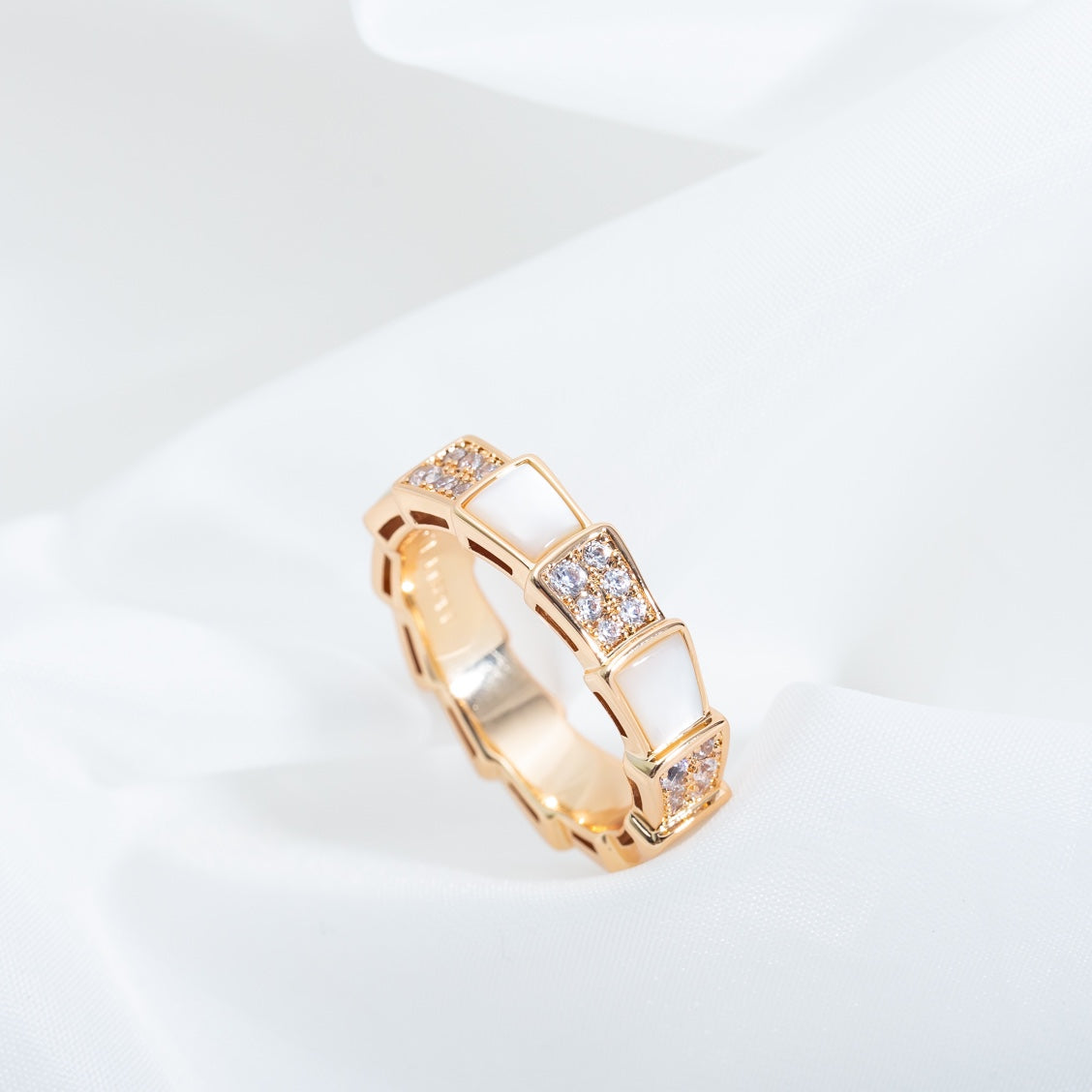 [Lucky Star]SERPENTI RING PINK GOLD MOP DIAMOND PAVED 4MM