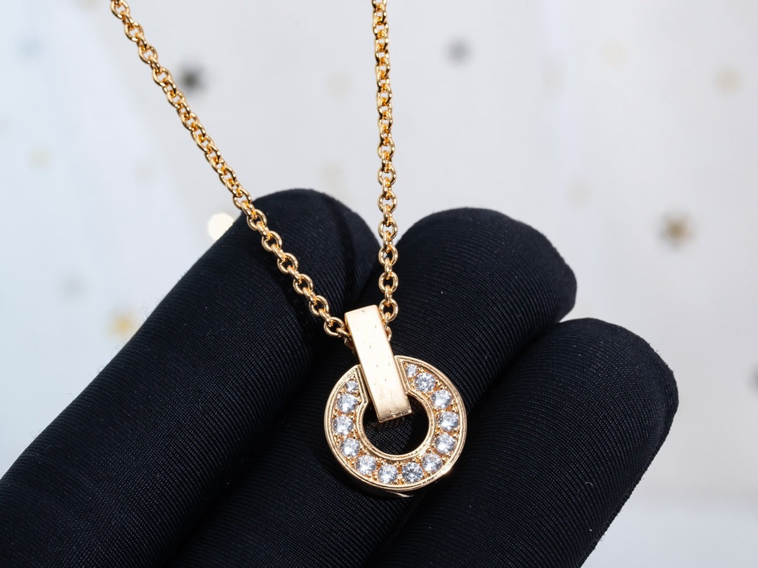 [Lucky Star]GARI HALSKETTE ROSGOLD DIAMANT