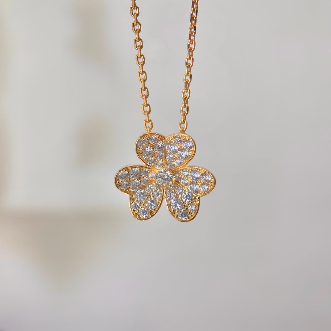 [Lucky Star]FLOWER DIAMOND NECKLACE