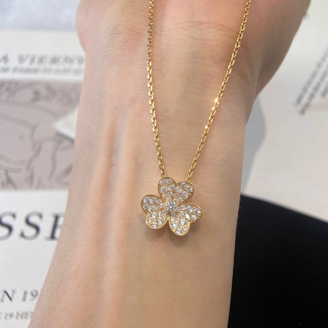 [Lucky Star]FLOWER DIAMOND NECKLACE