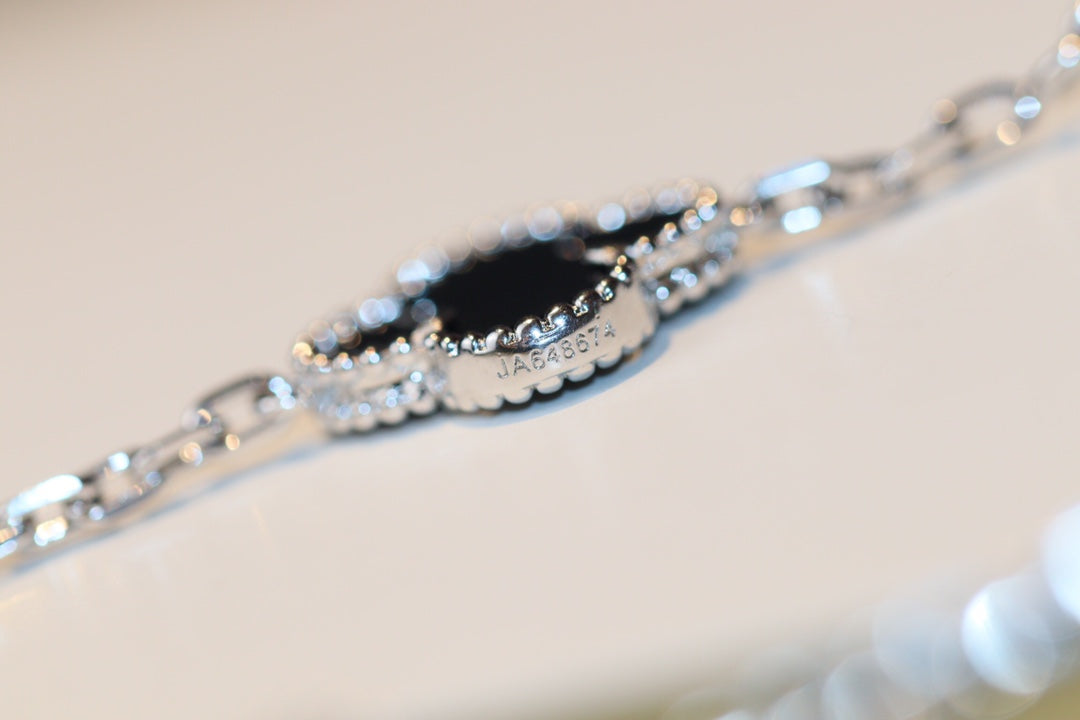 [Glücksstern]KLEEBLATT 20 MOTIVE ONYX DIAMANT SILBER