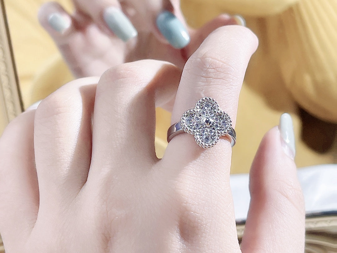 [Lucky Star]CLOVER DIAMOND RING