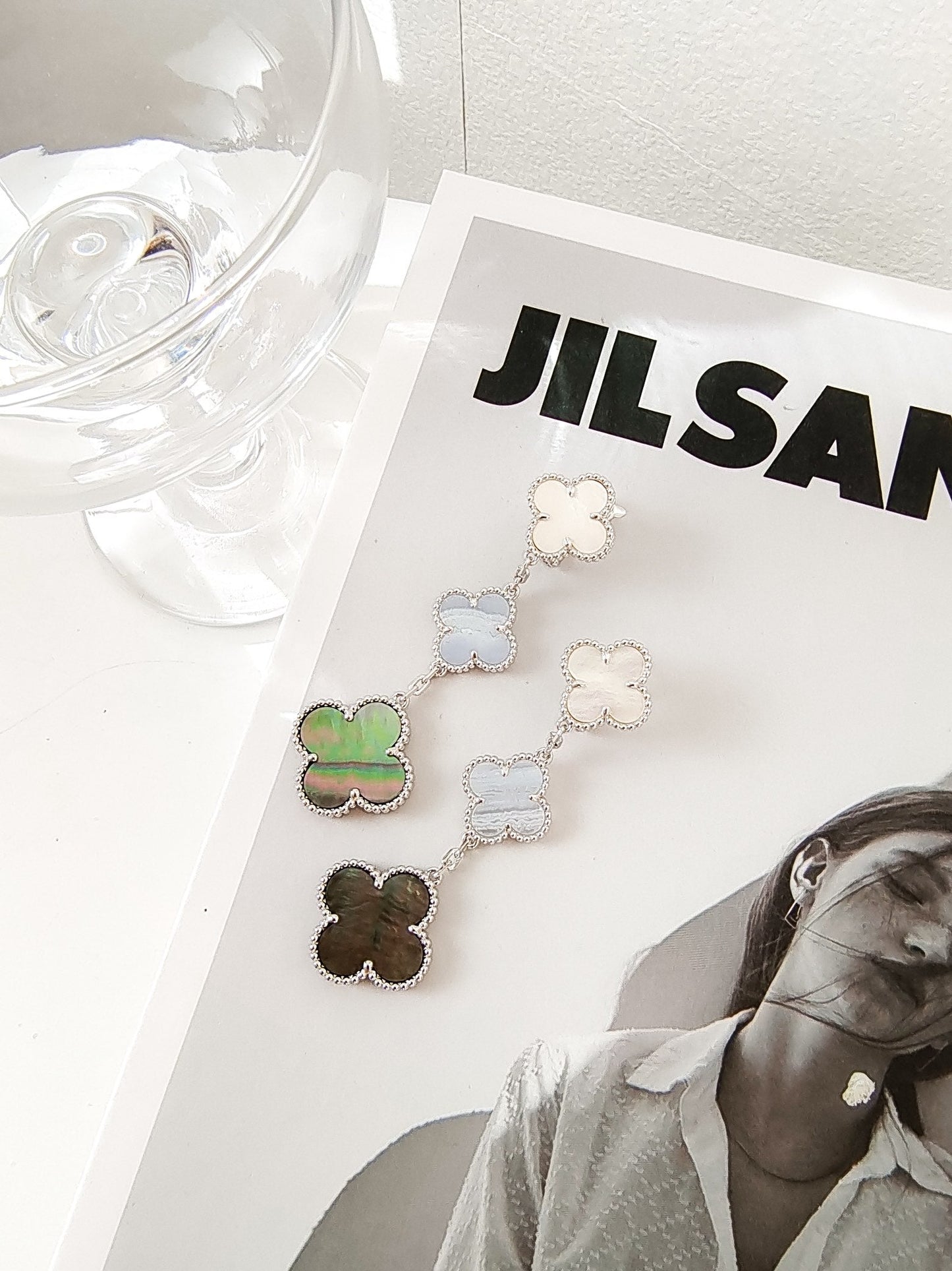[Lucky Star]CLOVER 3 MOTIFS CHALCEDONY DARK MOP SILVER EARRINGS