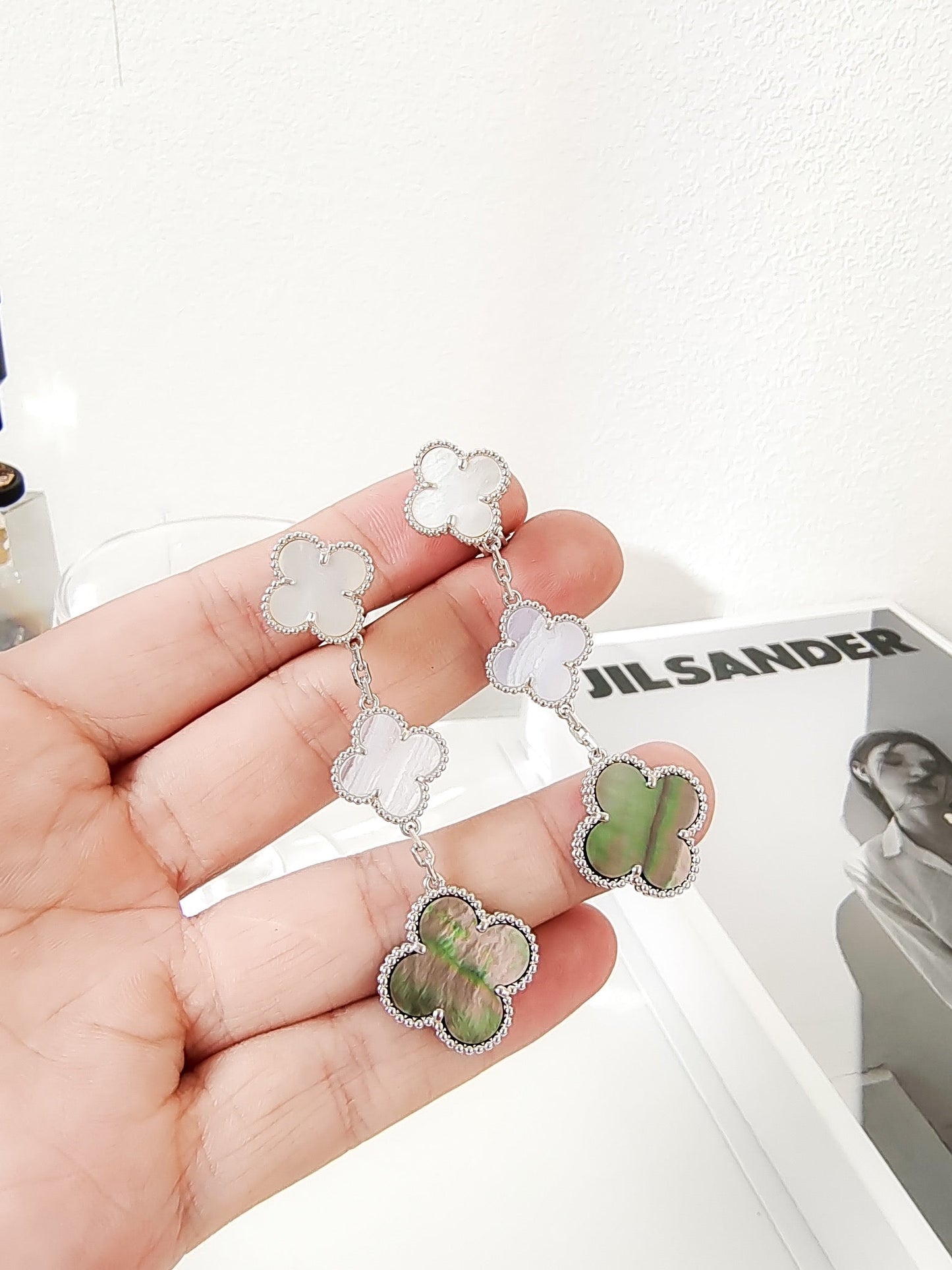 [Lucky Star]CLOVER 3 MOTIFS CHALCEDONY DARK MOP SILVER EARRINGS