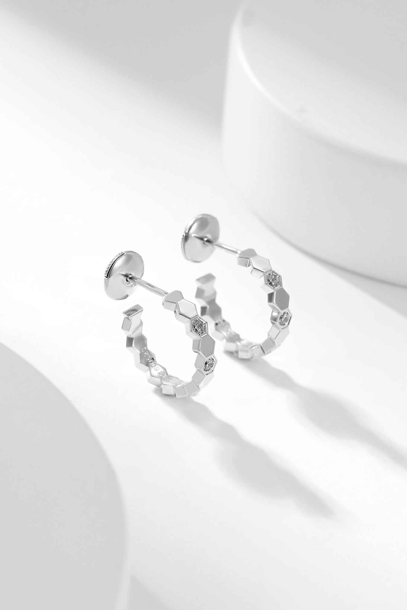 [Lucky Star]BEE LOVE DIAMOND HOOP EARRINGS