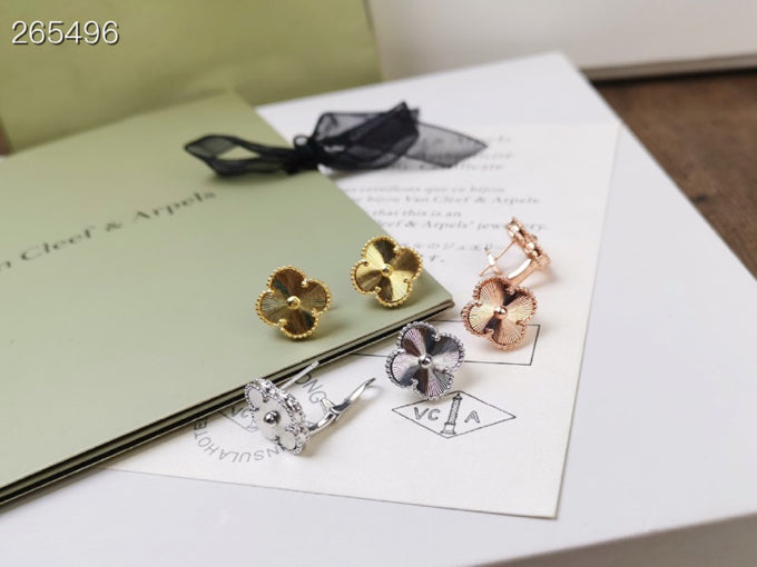 [Lucky Star]CLOVER MEDIUM STUD EARRINGS