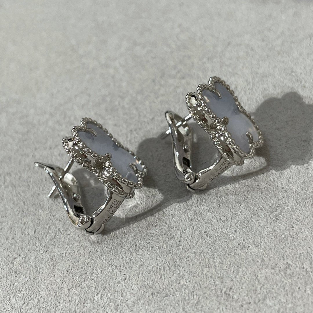 [Lucky Star]CLOVER CHALCEDONY SILVER STUD EARRINGS