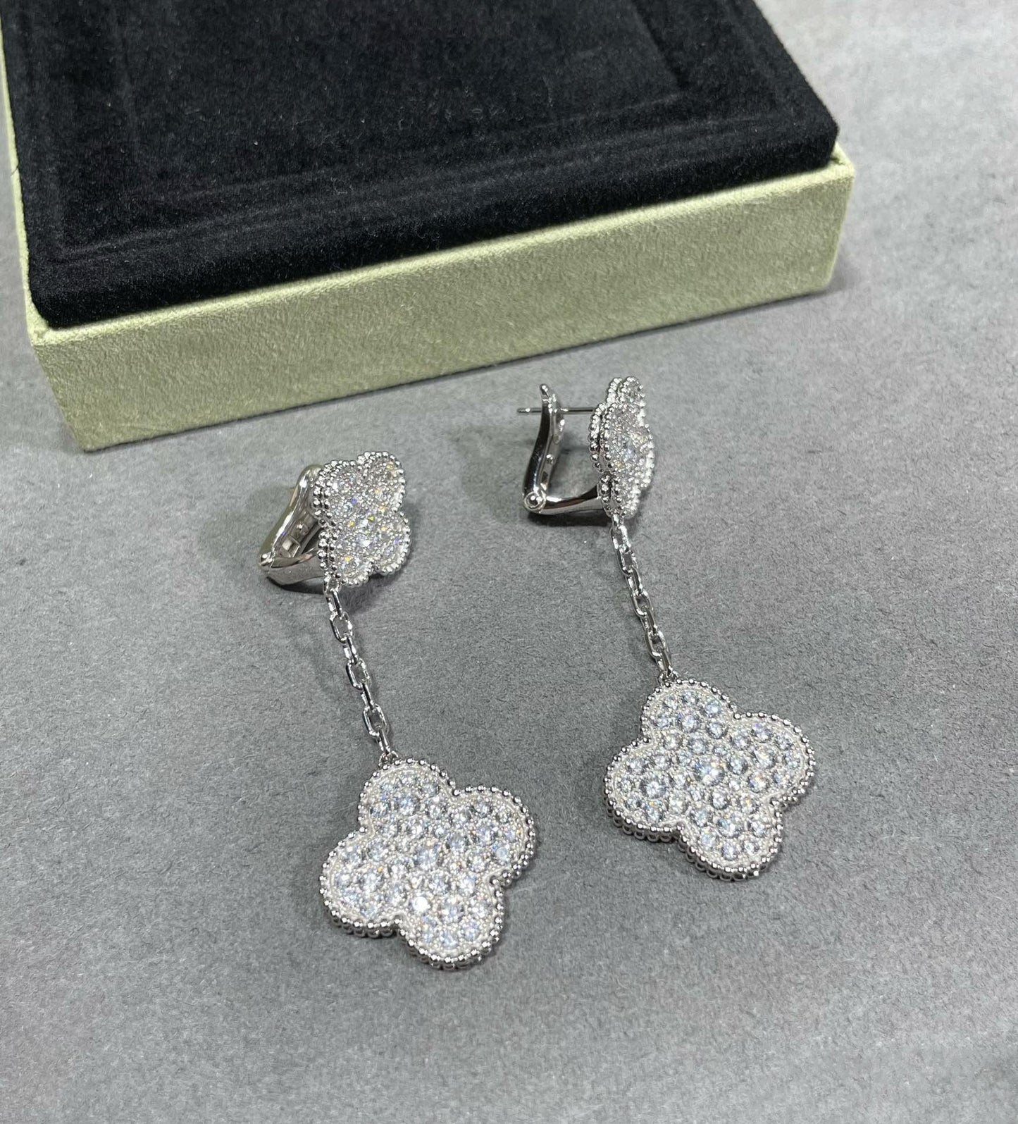 [Lucky Star]CLOVER 2 MOTIFS DIAMOND PAVED SILVER EARRINGS