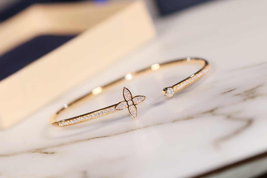 [Lucky Star]IDYLLE GOLD OFFENES ARMBAND MIT DIAMANTEN