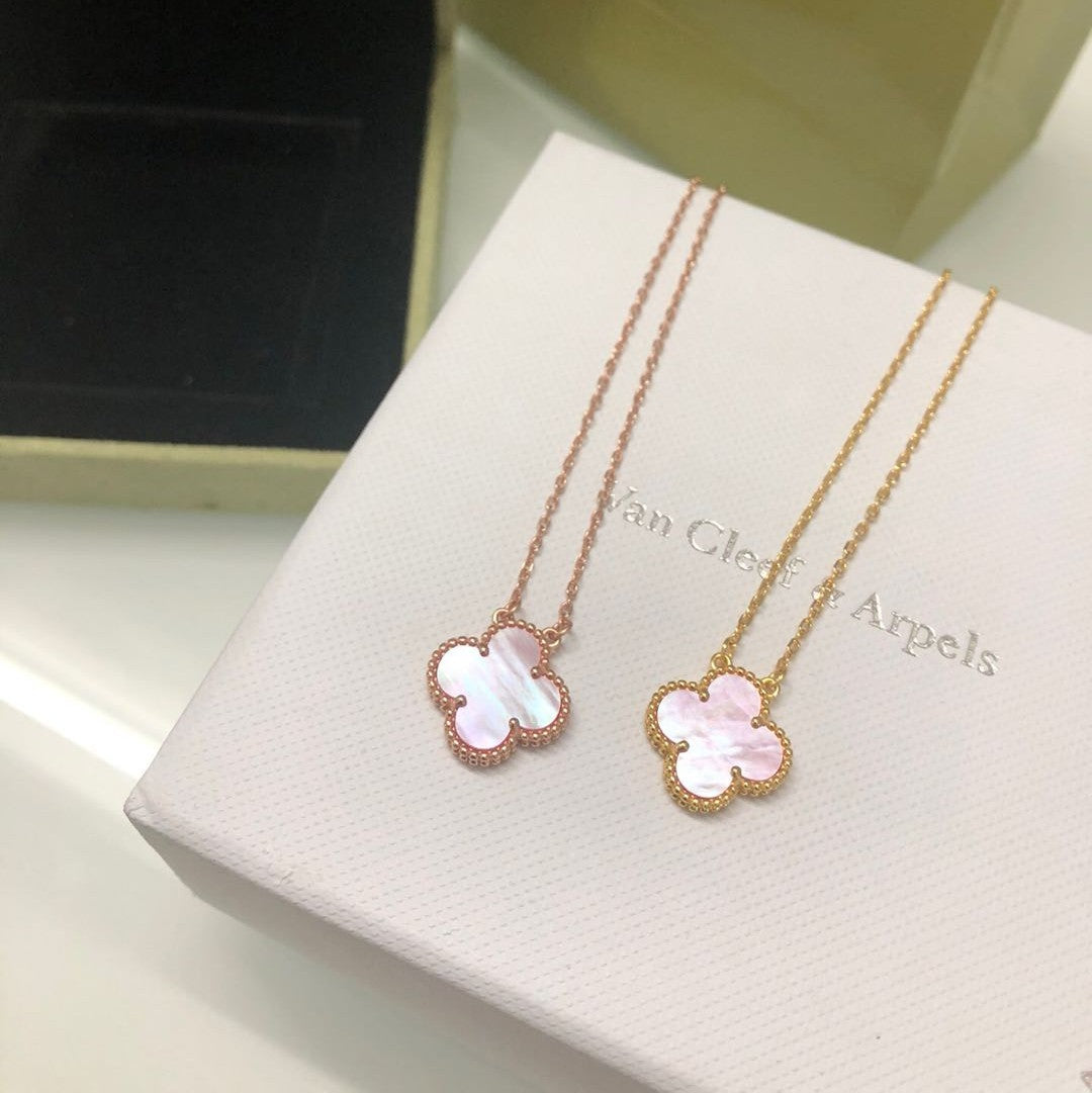 [ラッキースター]クローバー 15MM ピンク マザーオブパール シングルフラワーネックレス