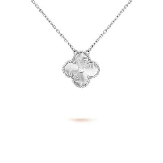 [Lucky Star]CLOVER  15MM DIAMOND LASER NECKLACE SILVER