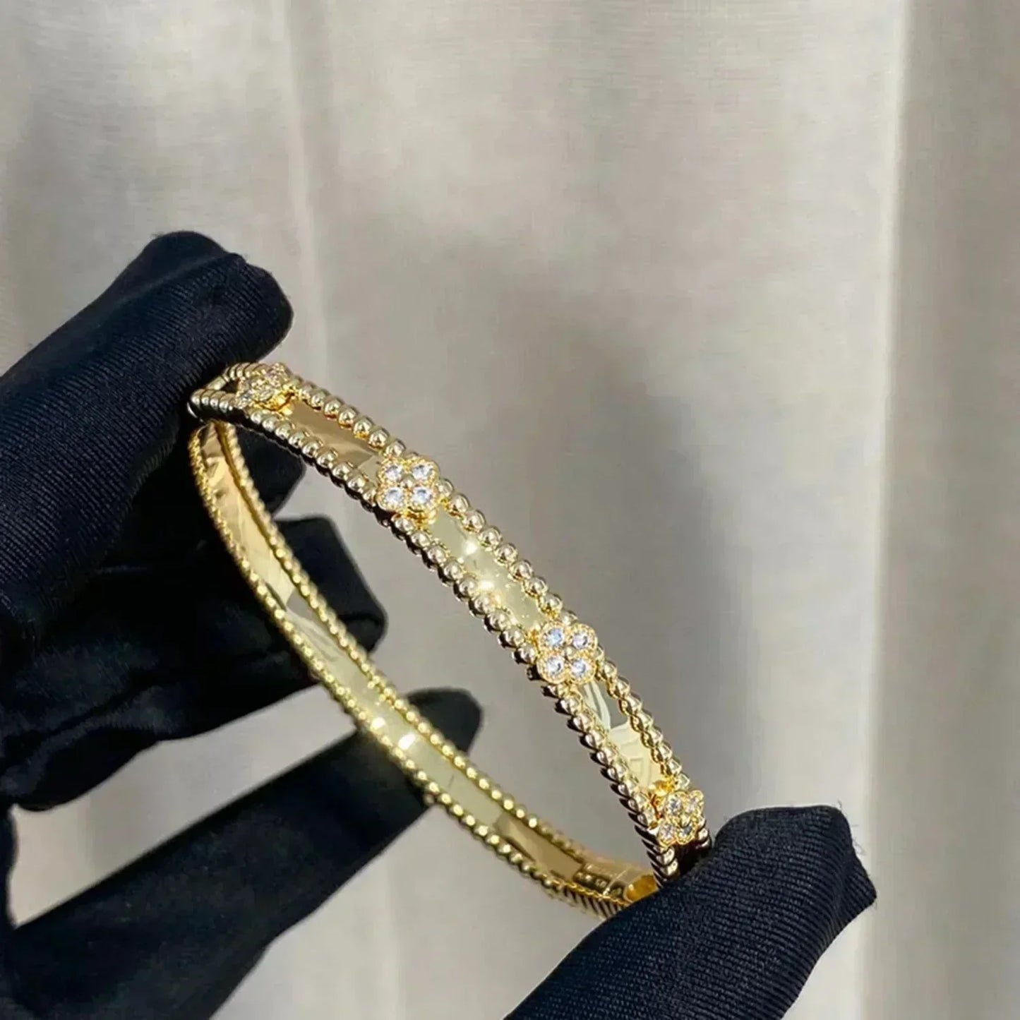 [Lucky Star]CLOVER BRACELET 4MM DIAMONDS
