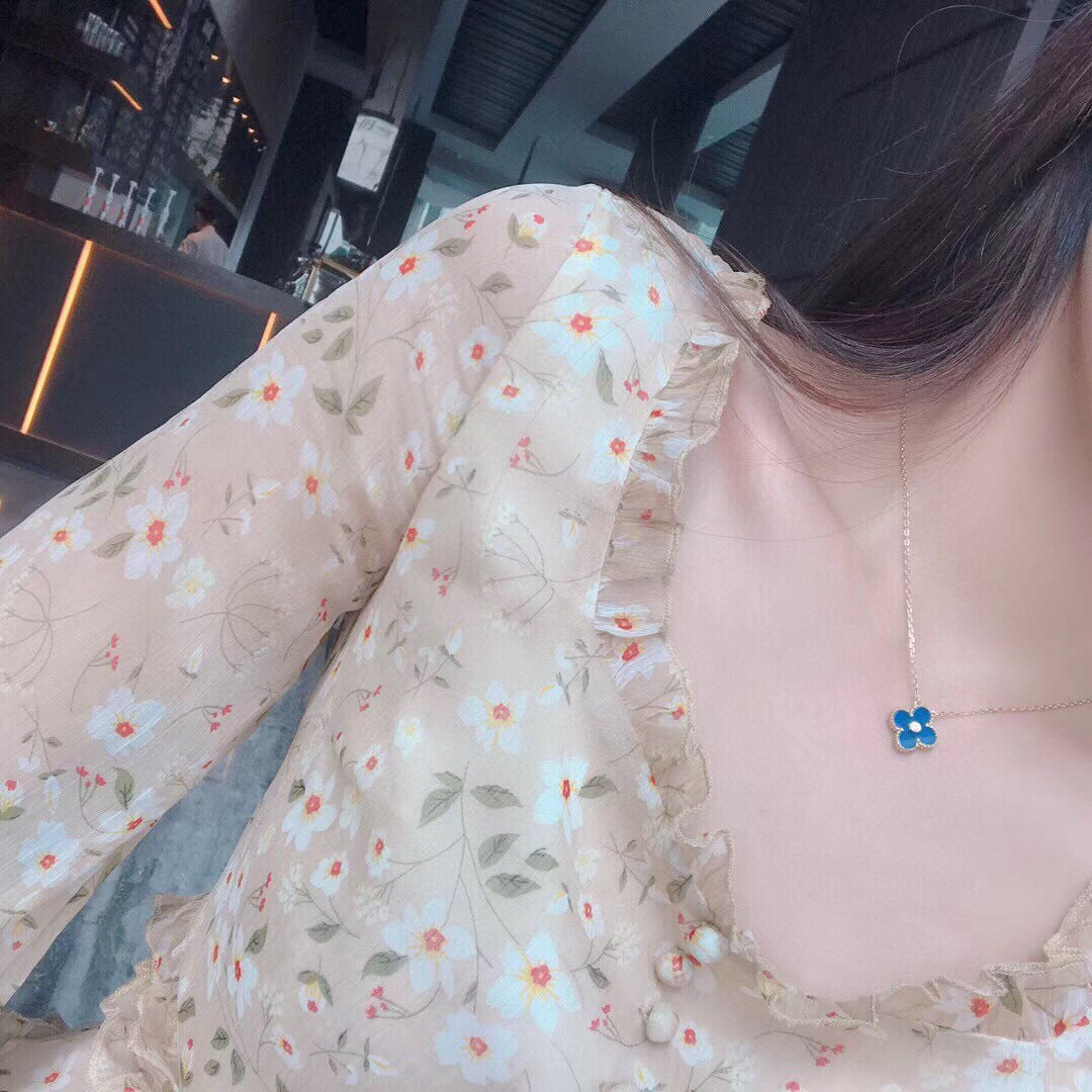[ラッキースター]クローバー 15mm ダイヤモンド&amp;ブルーアゲートネックレス