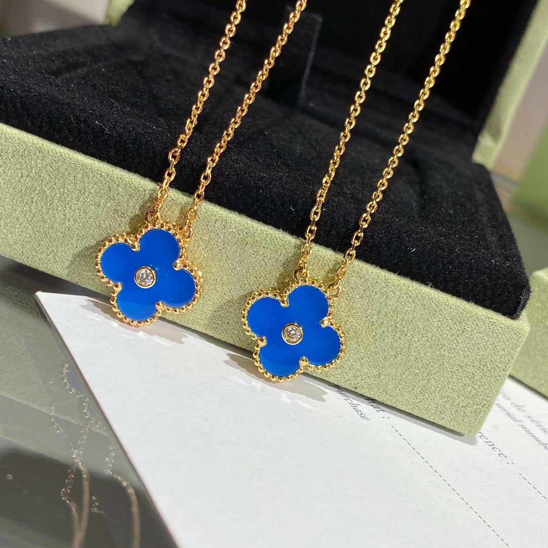 [ラッキースター]クローバー 15mm ダイヤモンド&amp;ブルーアゲートネックレス