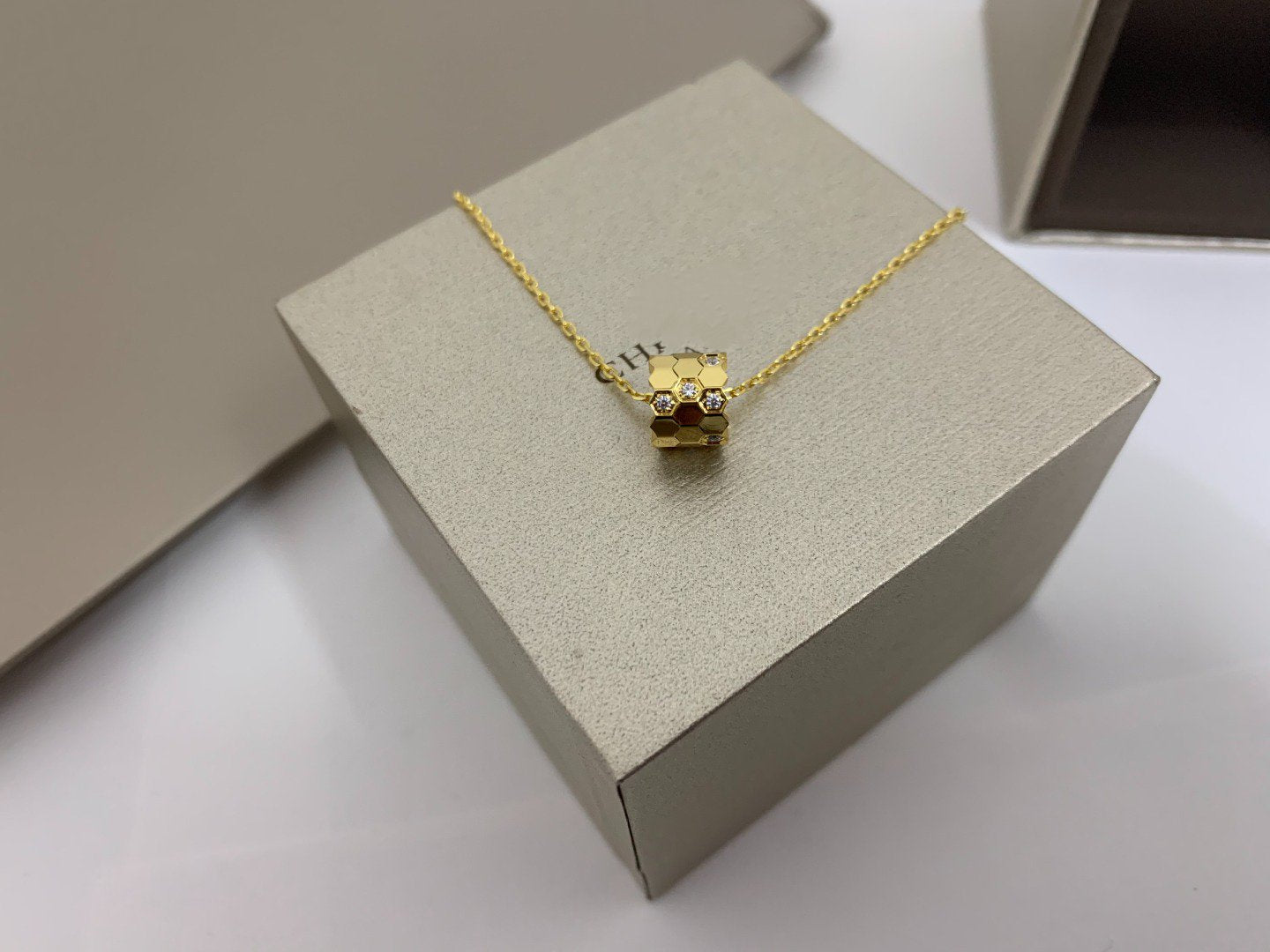 [Lucky Star]BEE LOVE DIAMOND NECKLACE