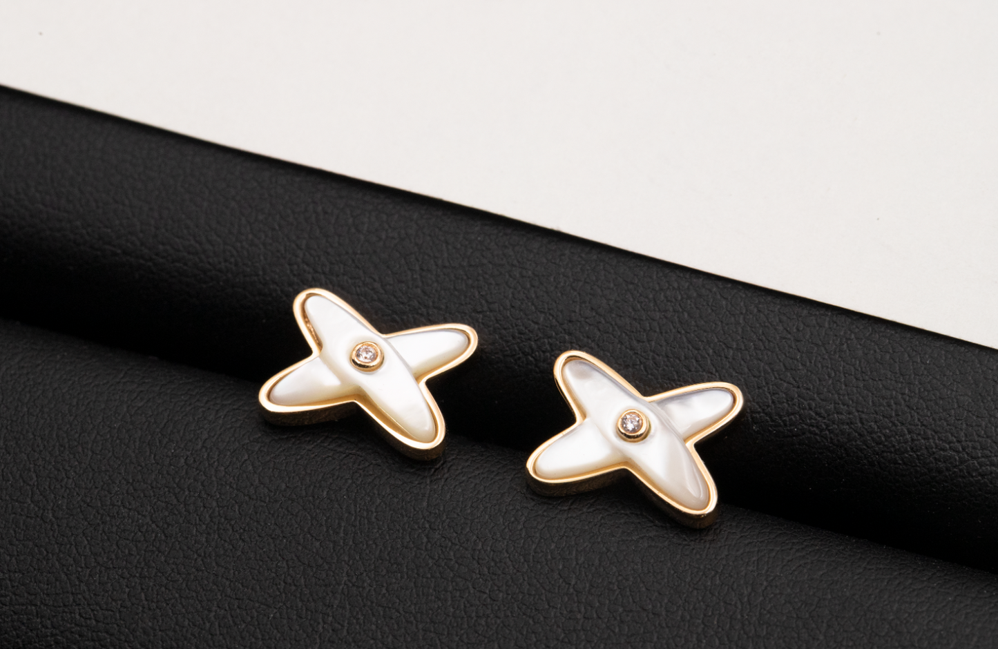 [Lucky Star]JEUX DE WHITE MOP ROSE GOLD DIAMOND EARRINGS