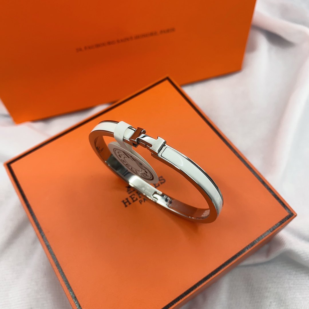 [Lucky Star]CLASSIC HM CLIC WHITE 8MM ENAMEL BRACELET