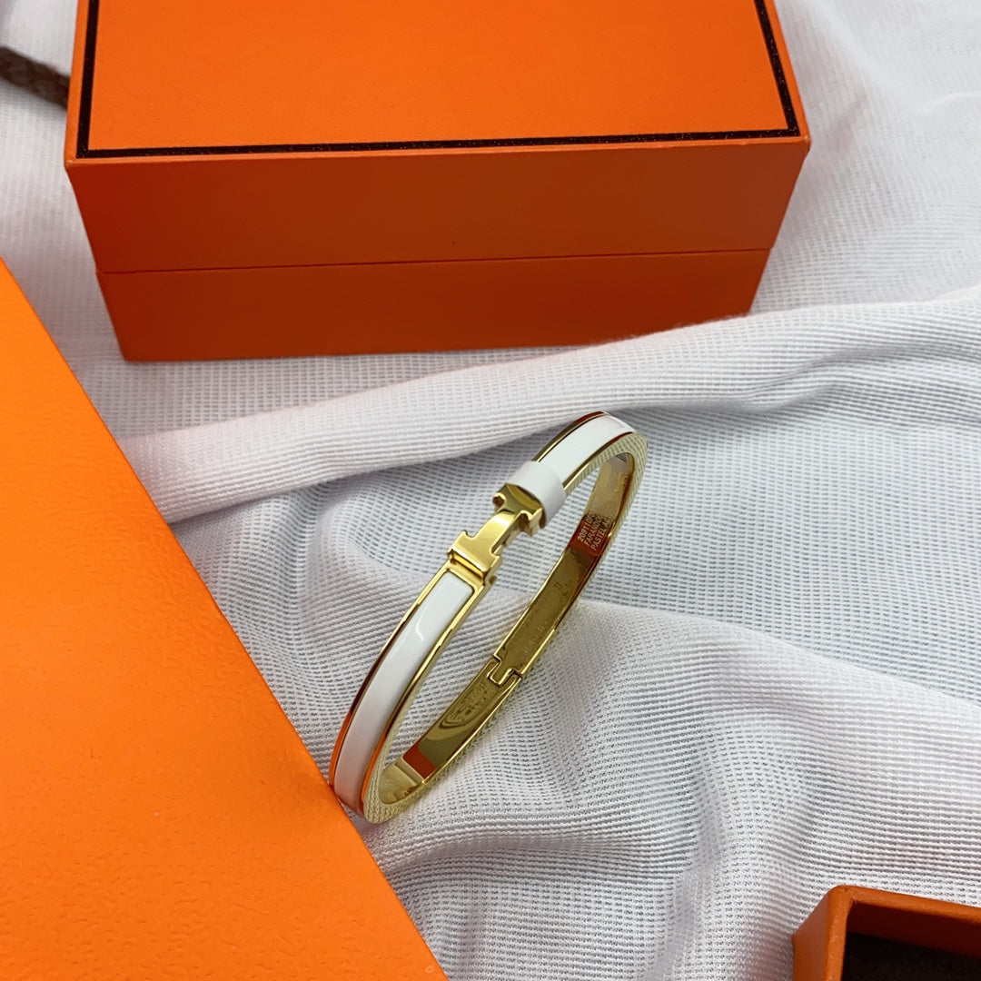 [Lucky Star]CLASSIC HM CLIC WHITE 8MM ENAMEL BRACELET