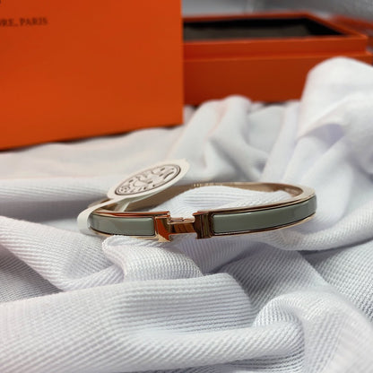 [Lucky Star]CLASSIC HM CLIC GREEN 8MM ENAMEL BRACELET