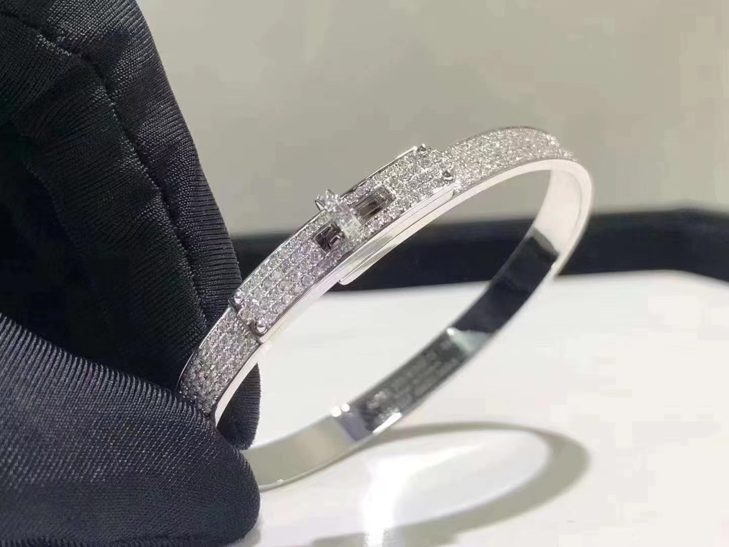 [Lucky Star]HM KELLY ARMBAND AUS SILBER MIT DIAMANTEN