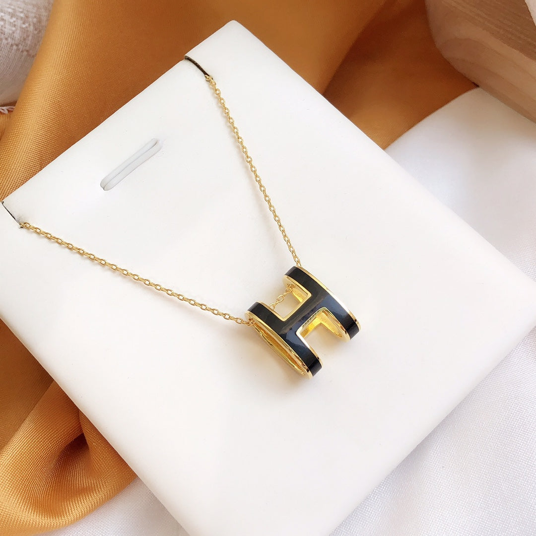 [ラッキースター]HM CLIC ブラックエナメルゴールドネックレス