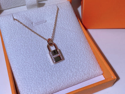 [Lucky Star]HM ADVANCED NICHE LOCK HEAD NECKLACE DIAMONDS