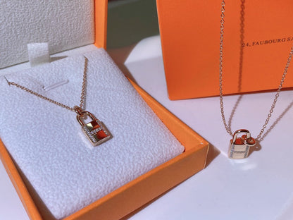 [Lucky Star]HM ADVANCED NICHE LOCK HEAD NECKLACE DIAMONDS