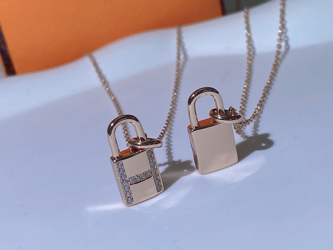 [Lucky Star]HM ADVANCED NICHE LOCK HEAD NECKLACE DIAMONDS
