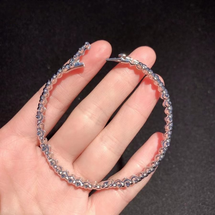 [らき☆すた]CLASHシルバーブレスレット