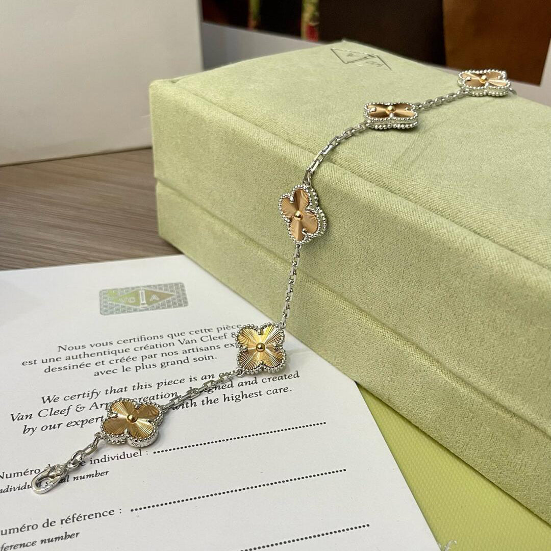 [Lucky Star]CLOVER  5 MOTIFS  CHRISTMAS LIMITED EDITION BRACELET