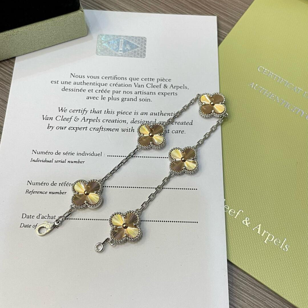 [Lucky Star]CLOVER  5 MOTIFS  CHRISTMAS LIMITED EDITION BRACELET
