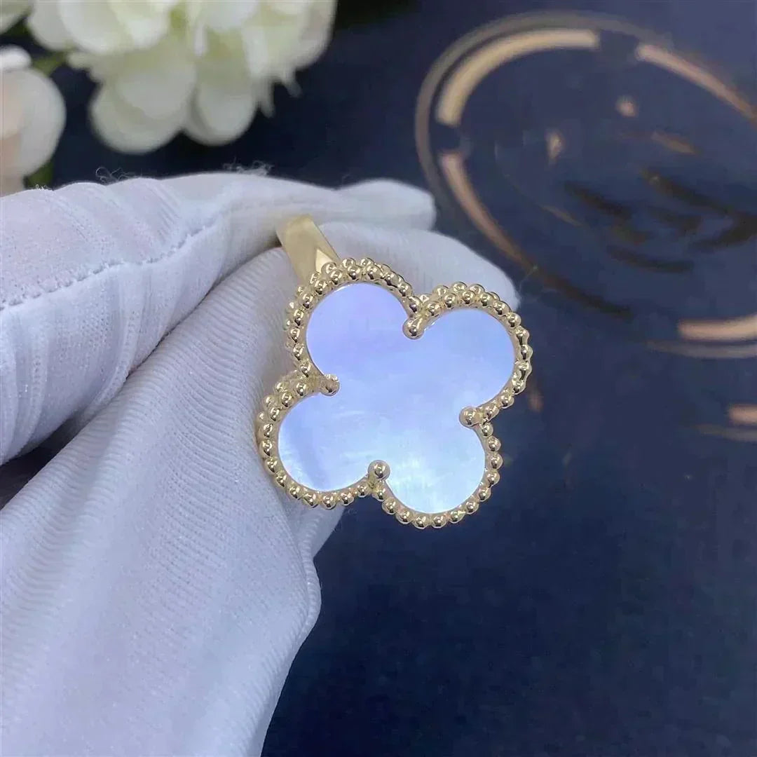 [Lucky Star]CLOVER WHITE MOP RING