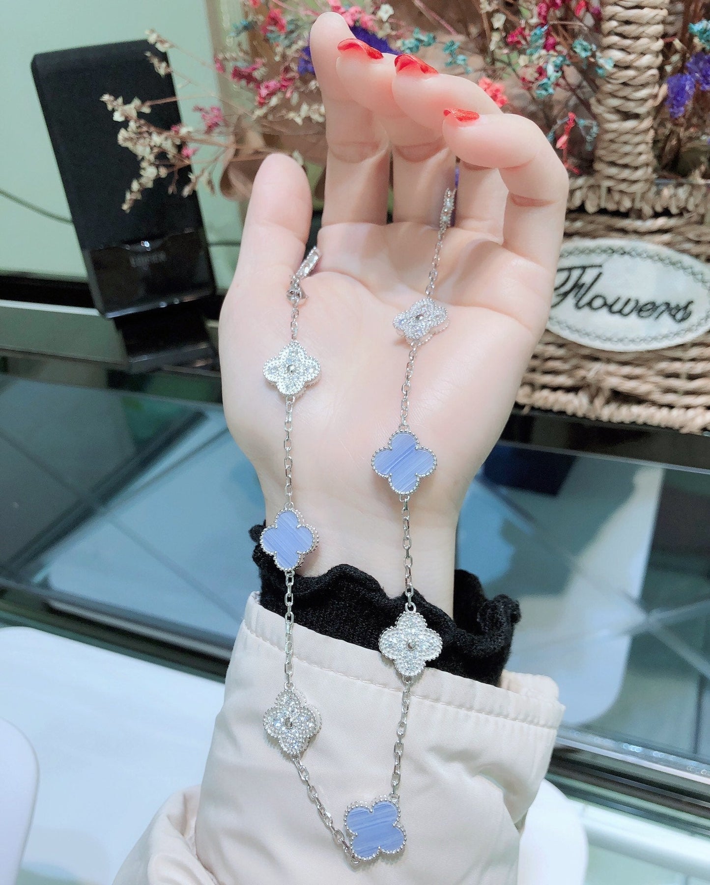 [Lucky Star]CLOVER 10 MOTIFS CHALCEDONY DIAMONDS SILVER NECKLACE