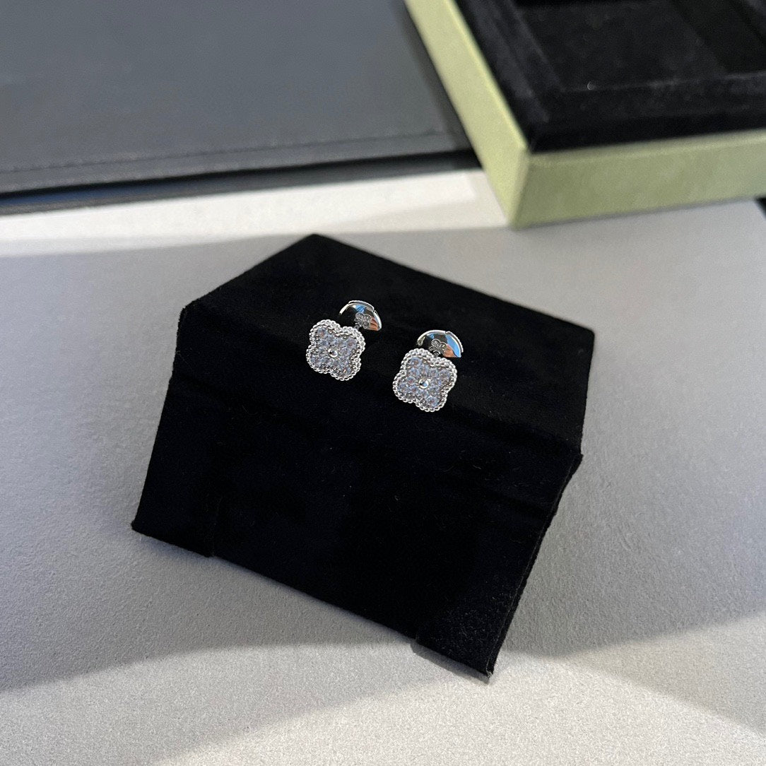 [Lucky Star]CLOVER MINI DIAMOND STUD EARRINGS