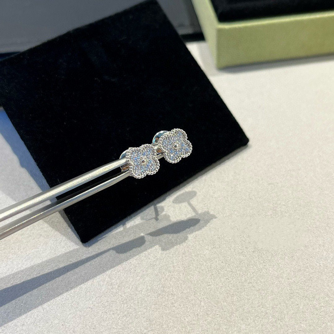[Lucky Star]CLOVER MINI DIAMOND STUD EARRINGS