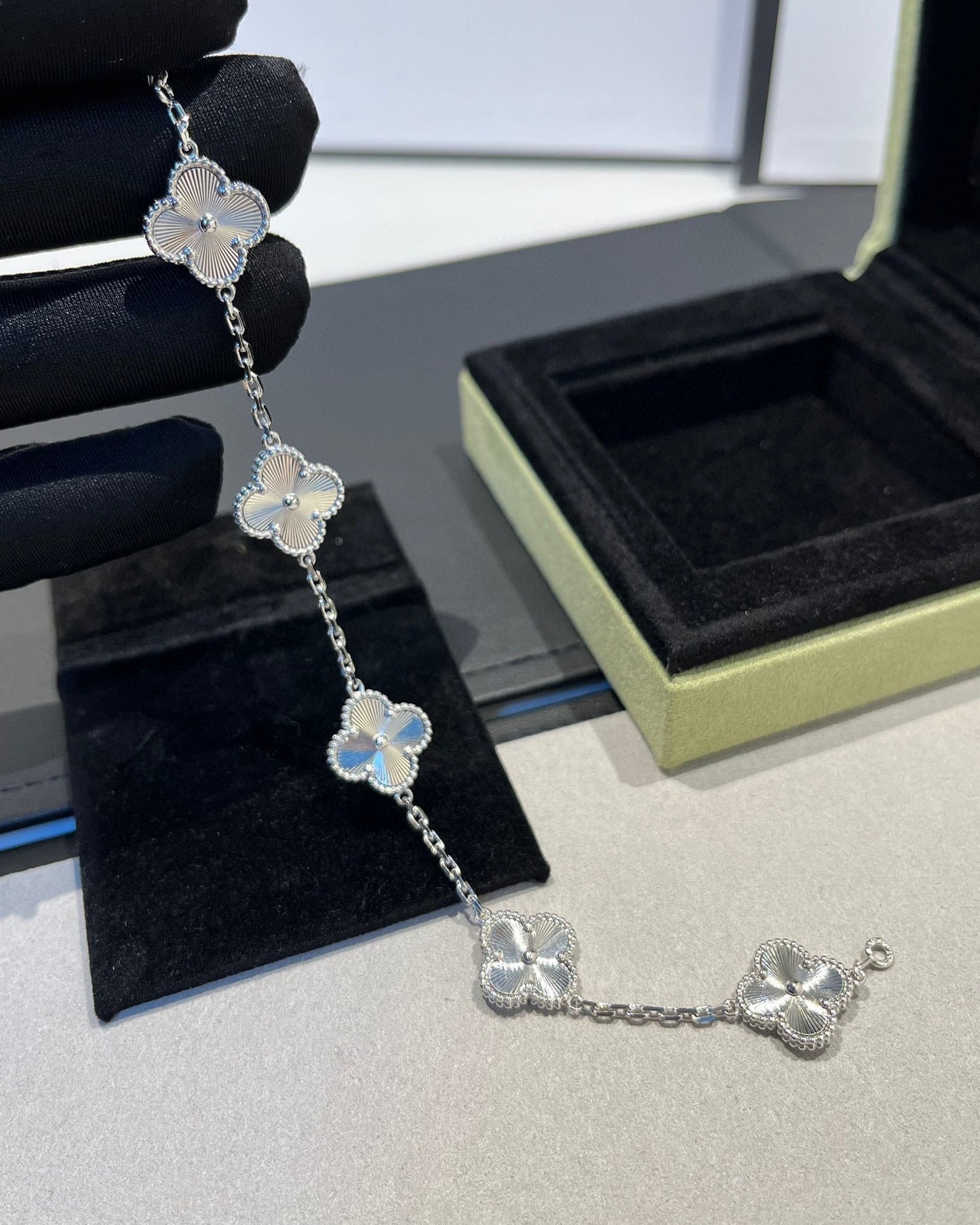 [Lucky Star]CLOVER SILVER 5 MOTIFS BRACELET